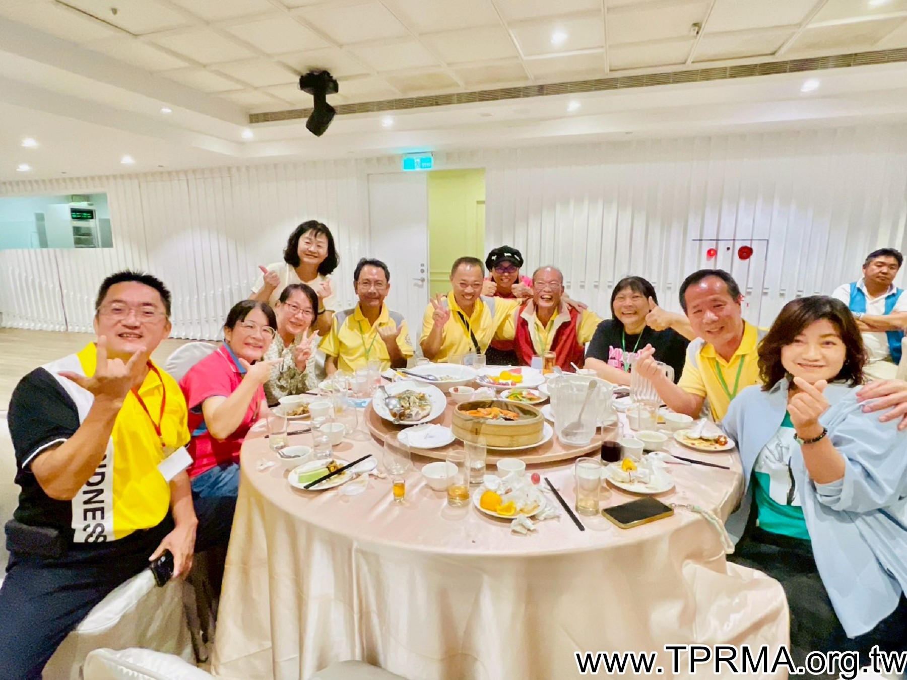 LINE ALBUM 20251108 251117 270